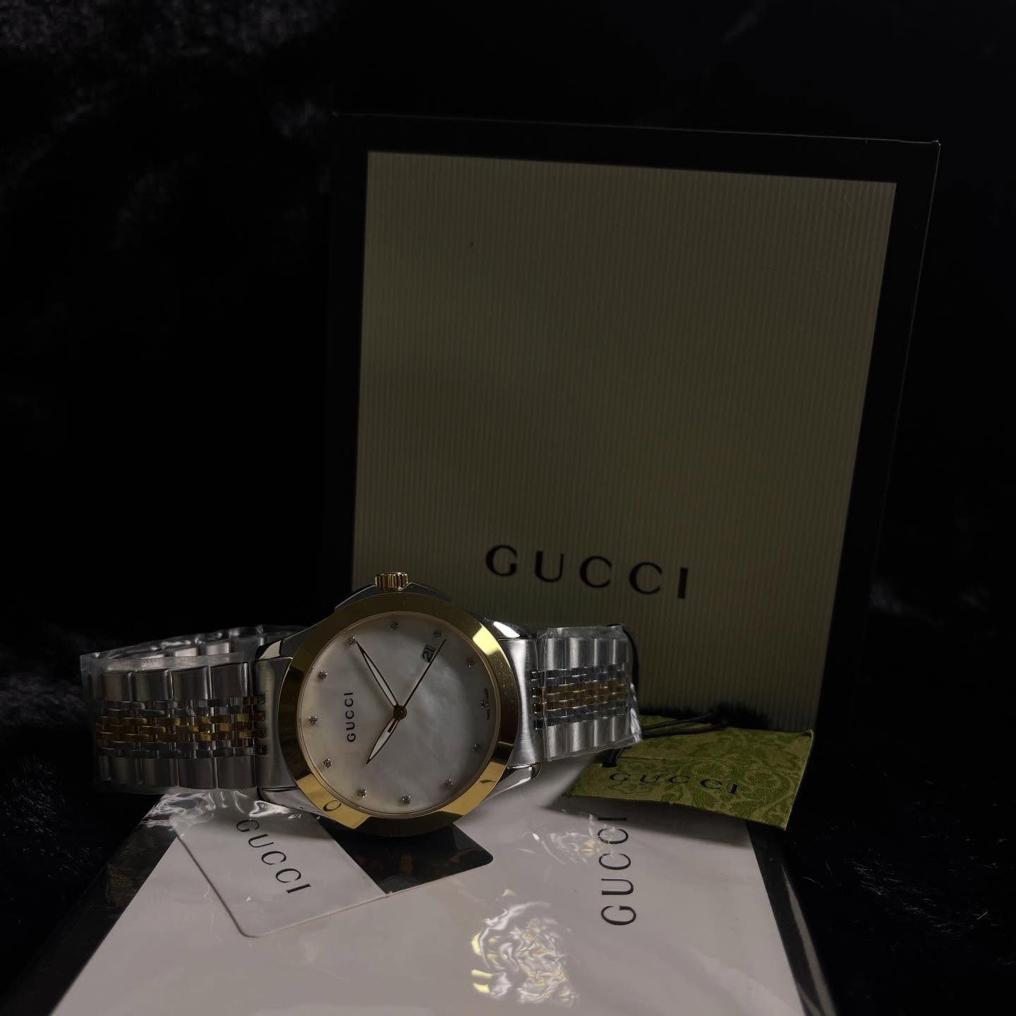 Gucci Mother of Pearl Twotone YA126146